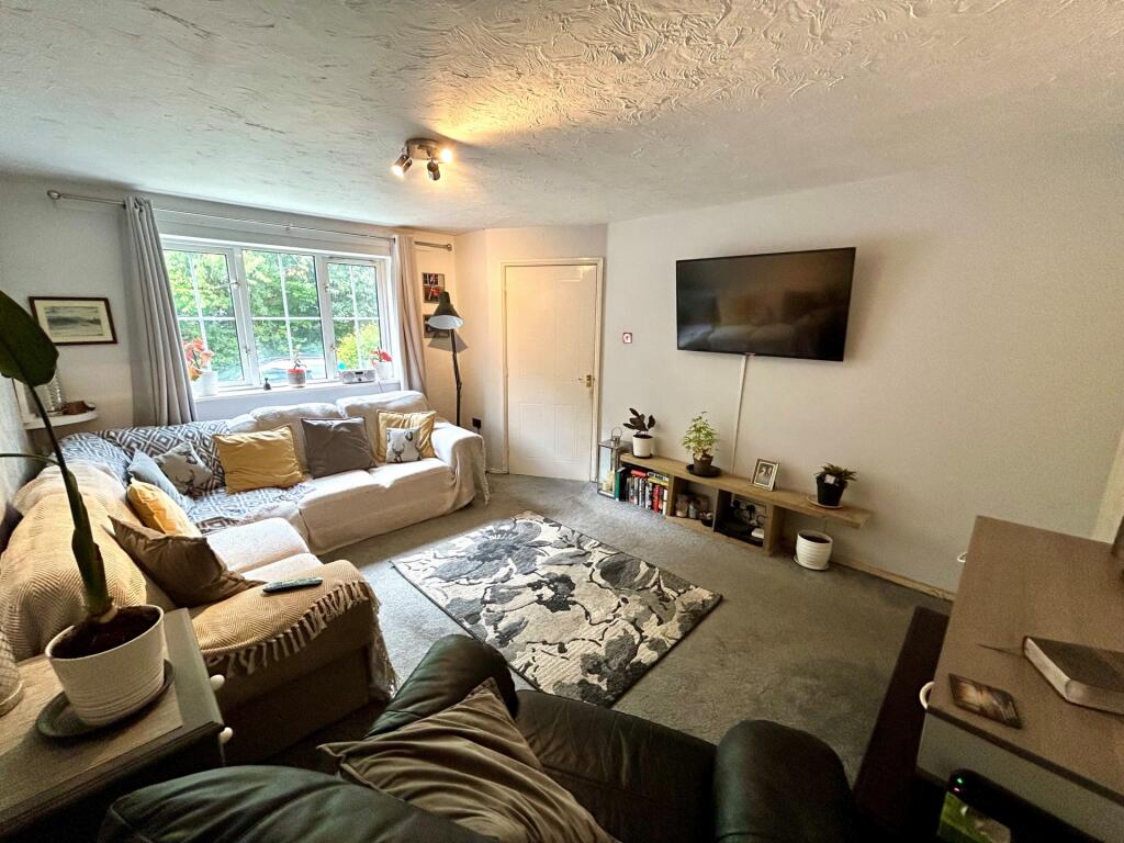 Additional property image - Shelley Close, Yeovil, BA21