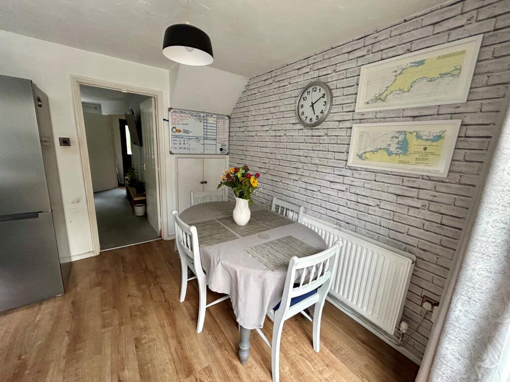Additional property image - Shelley Close, Yeovil, BA21