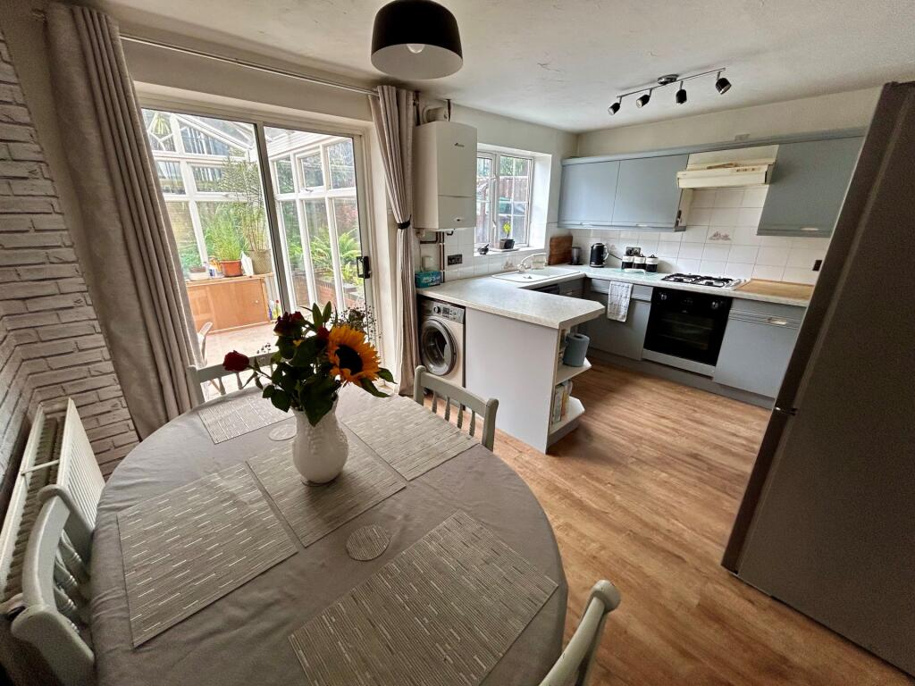 Additional property image - Shelley Close, Yeovil, BA21