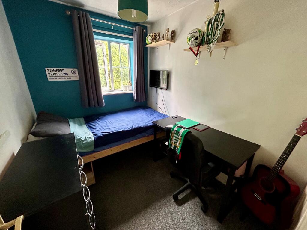Additional property image - Shelley Close, Yeovil, BA21