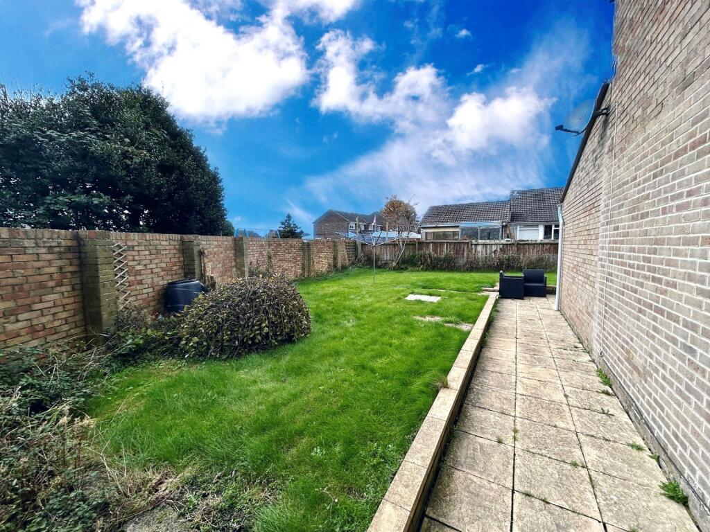Additional property image - Trent Close, Yeovil, BA21