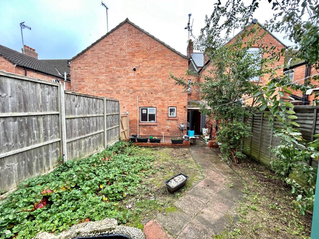 Additional property image - Beer Street, Yeovil, BA20