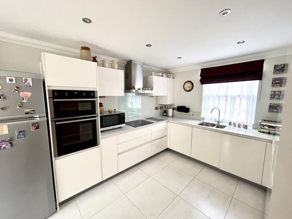 Additional property image - Hillrick Crescent, Yeovil, BA21