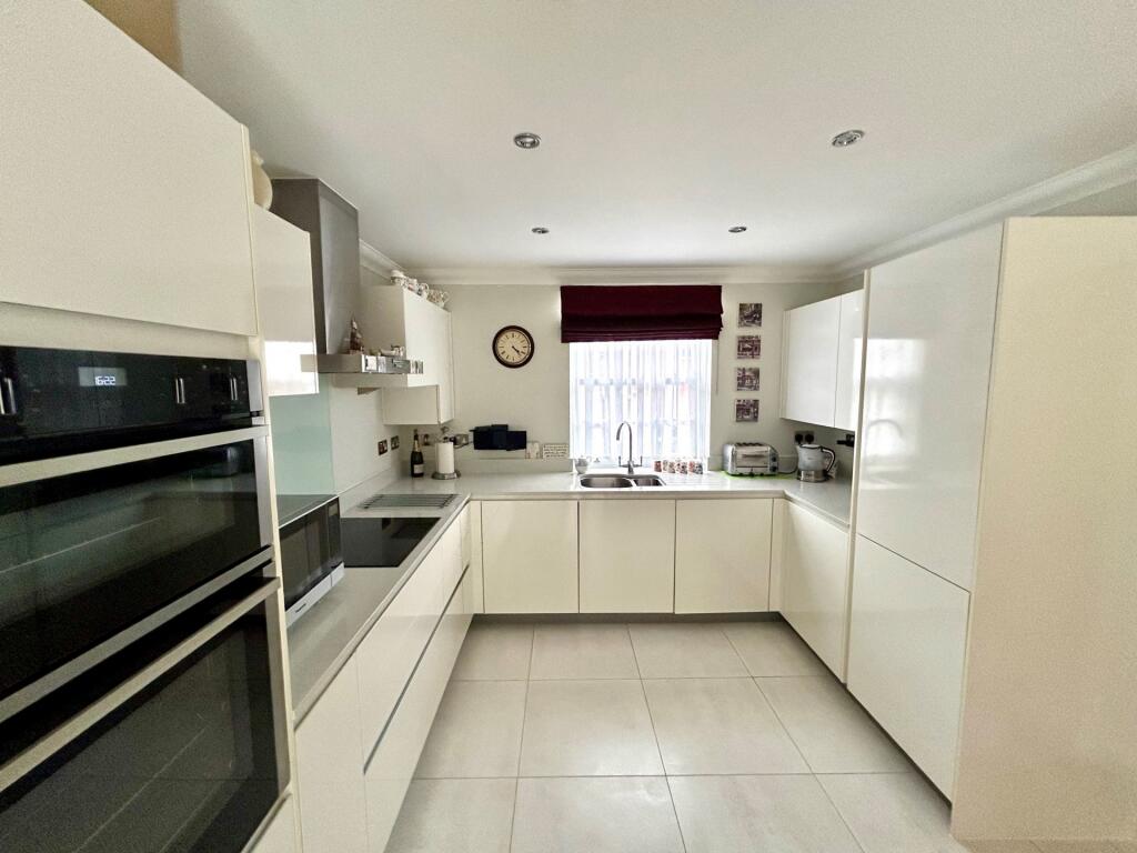 Additional property image - Hillrick Crescent, Yeovil, BA21
