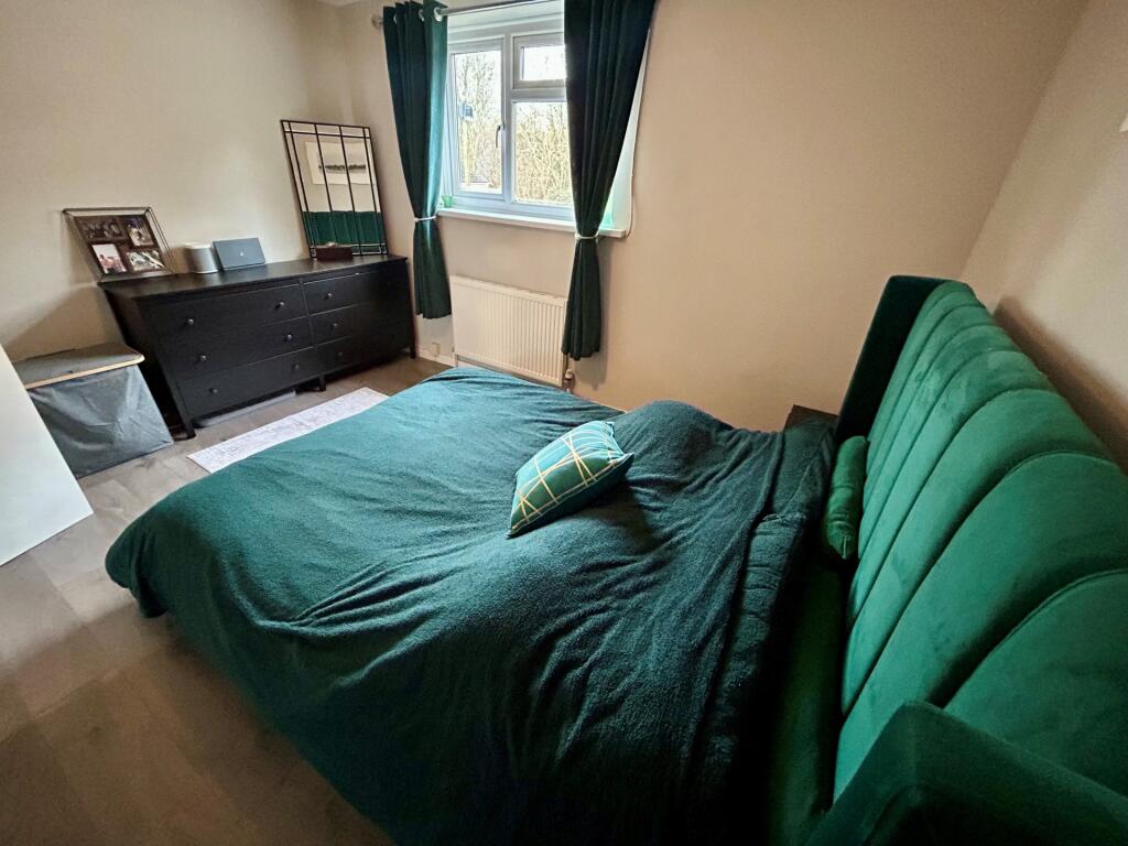 Additional property image - Friars Ave, Yeovil, BA21