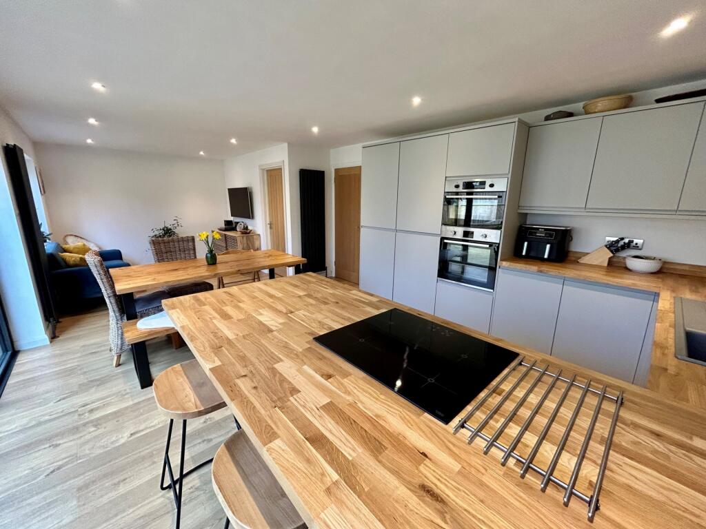 Additional property image - Foxglove Way, Yeovil, BA22
