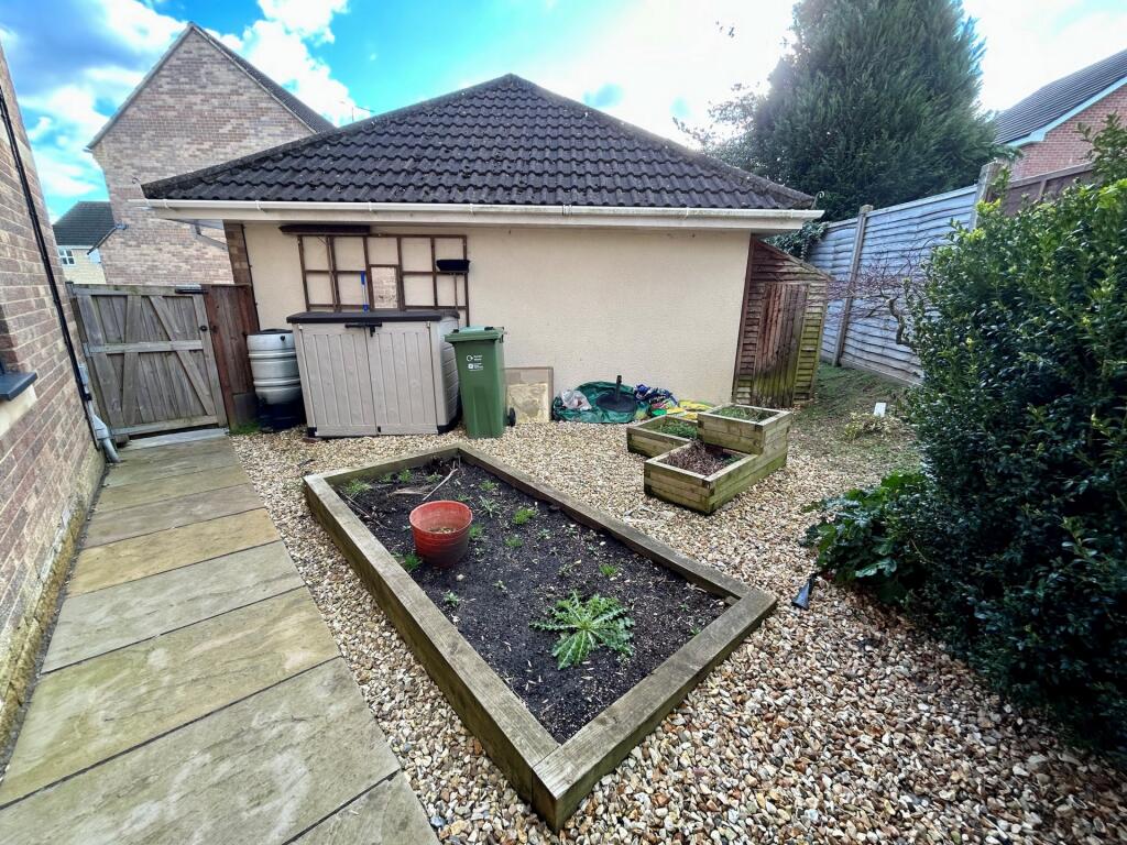 Additional property image - Foxglove Way, Yeovil, BA22