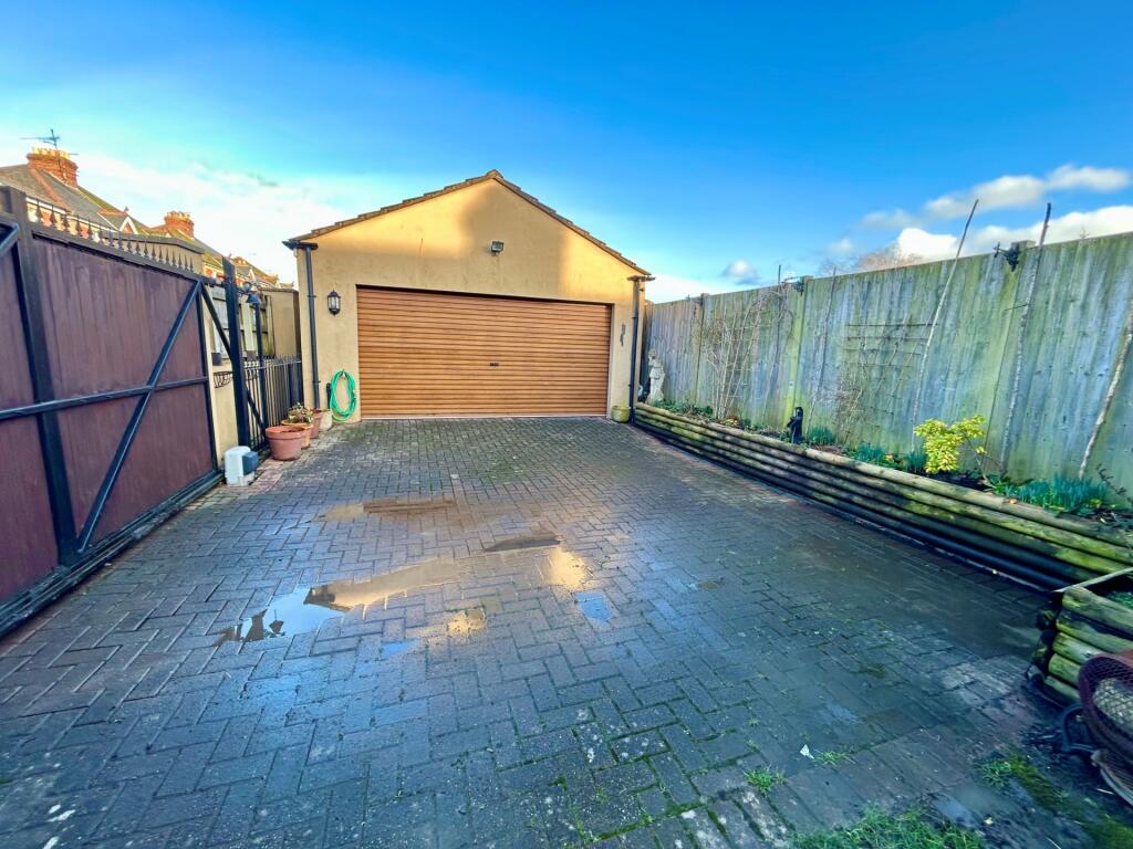 Additional property image - St Michaels Avenue, Yeovil, BA21