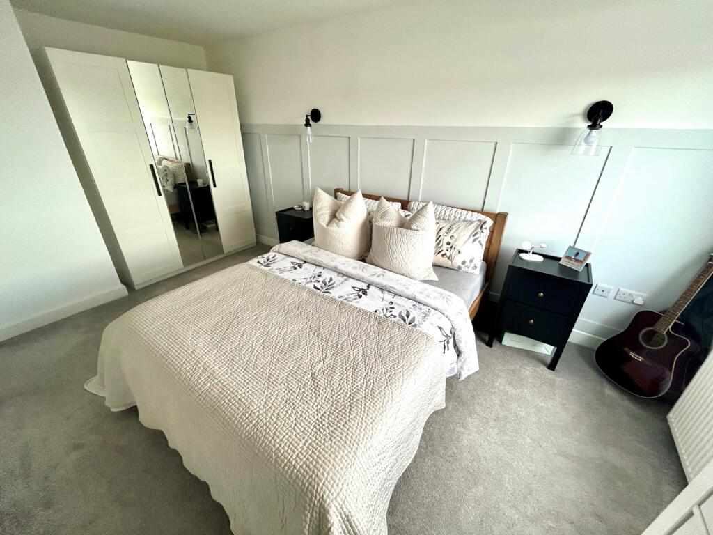 Additional property image - Yew Tree Close, Yeovil, BA20
