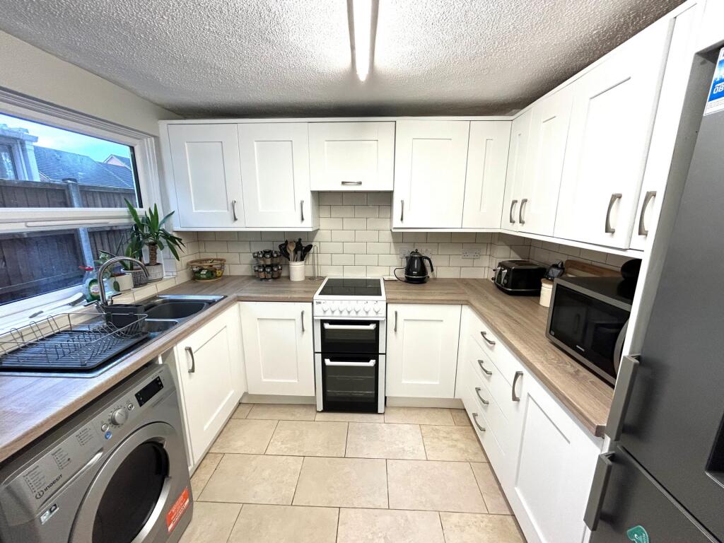 Additional property image - Seaton Road, Yeovil, BA20