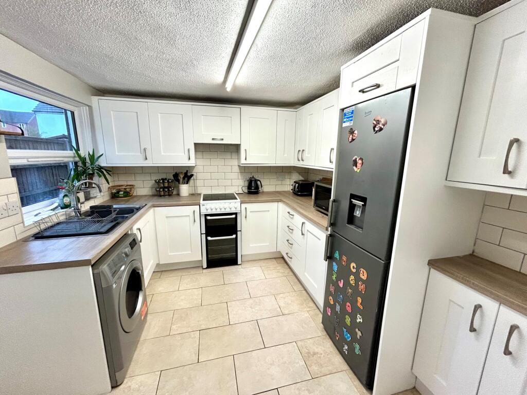 Additional property image - Seaton Road, Yeovil, BA20