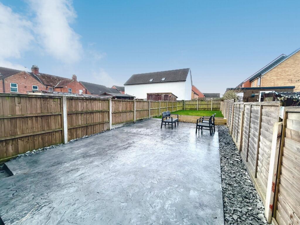 Additional property image - Seaton Road, Yeovil, BA20