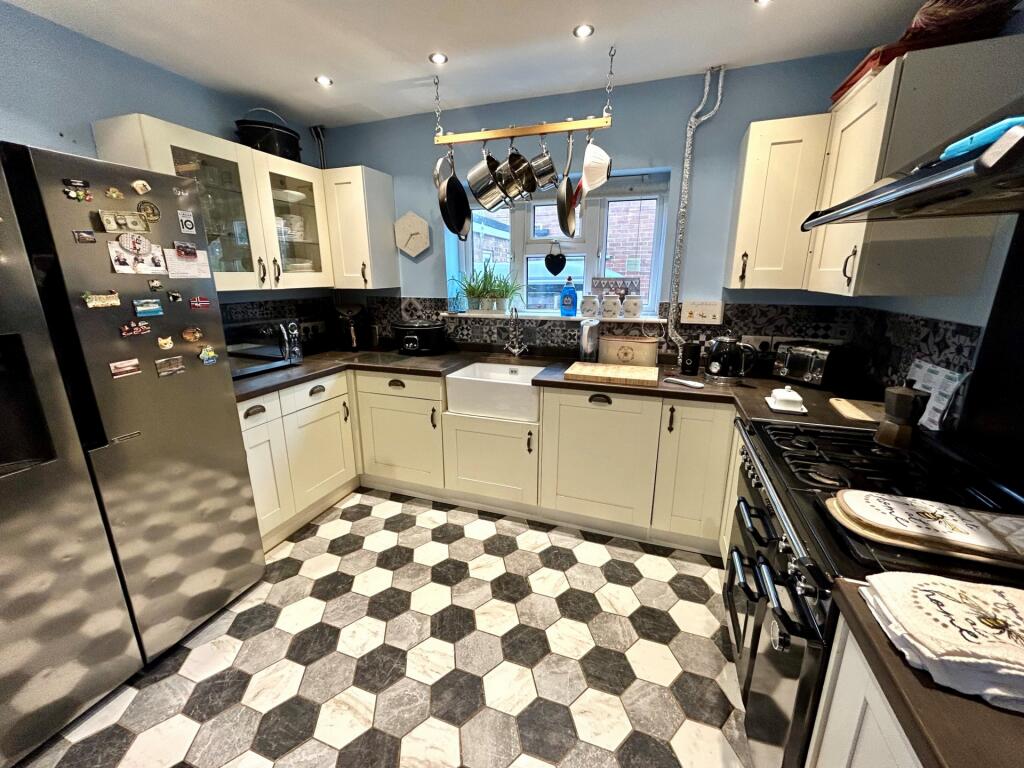 Additional property image - St Georges Avenue, Yeovil, BA21