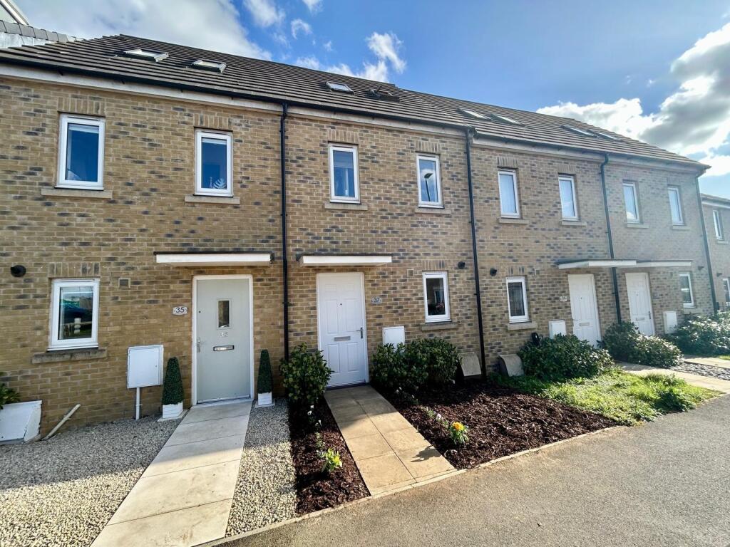 Main image of property: Montacute Road, Yeovil, BA22