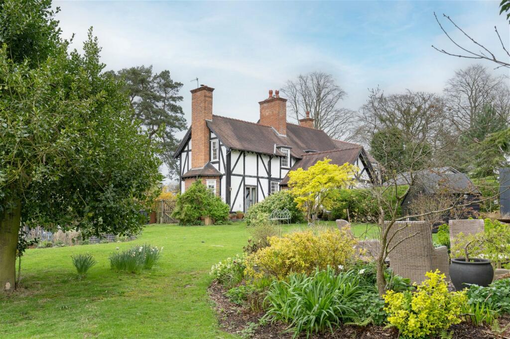 2 bedroom semidetached house for sale in Greenhill, Burcot, Bromsgrove, B60 1BJ, B60