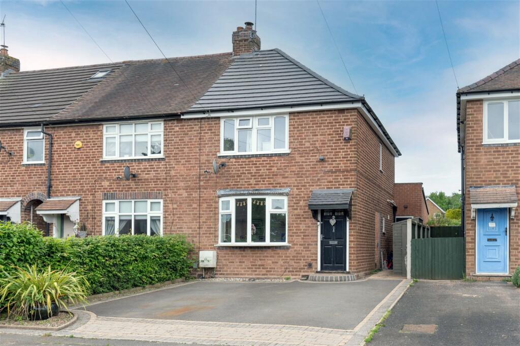 3 bedroom end of terrace house for sale in Road, Alvechurch, B48