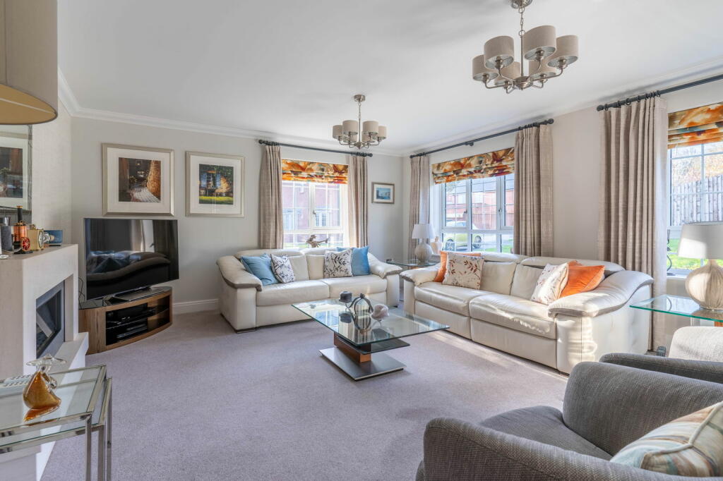 Additional property image - Butterwick Close, Barnt Green, B45 8BF