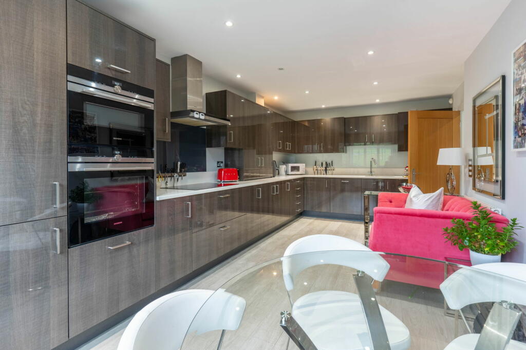 Additional property image - Butterwick Close, Barnt Green, B45 8BF