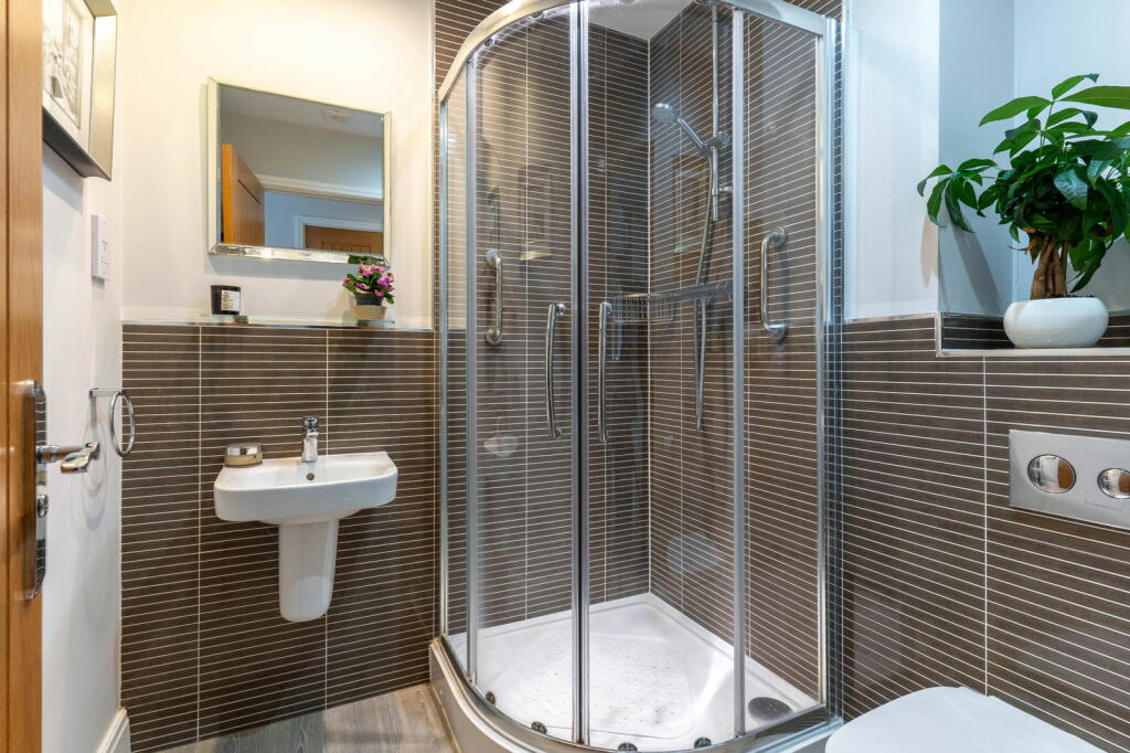 Additional property image - Butterwick Close, Barnt Green, B45 8BF