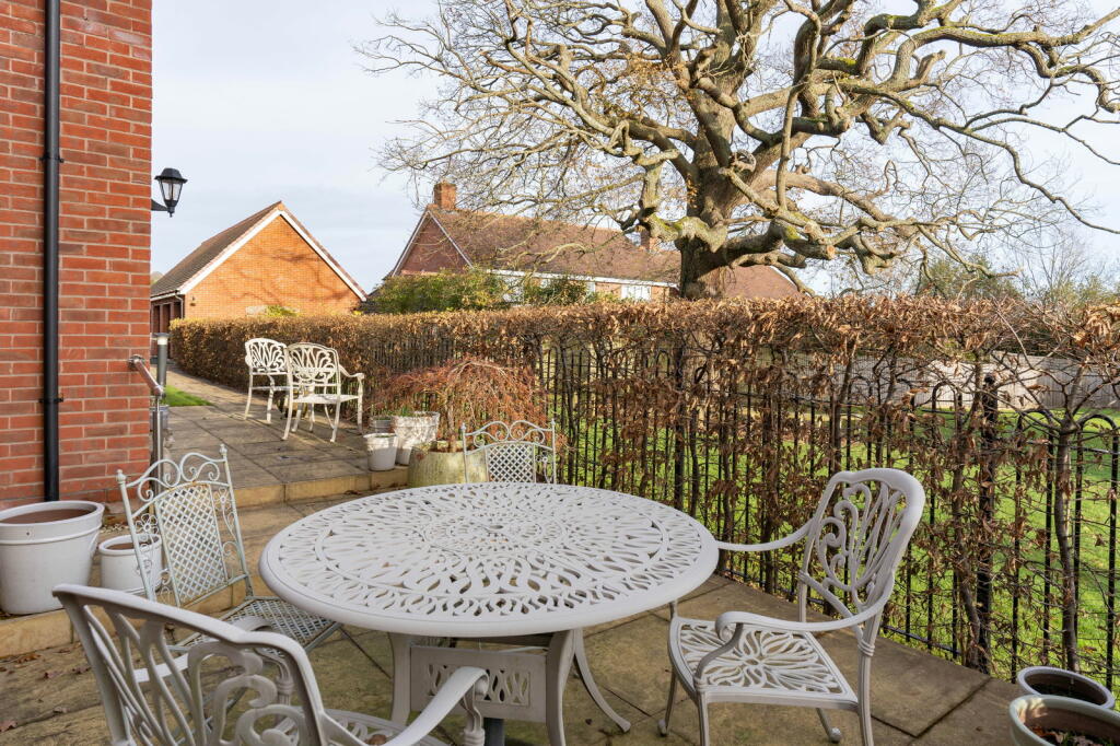 Additional property image - Butterwick Close, Barnt Green, B45 8BF