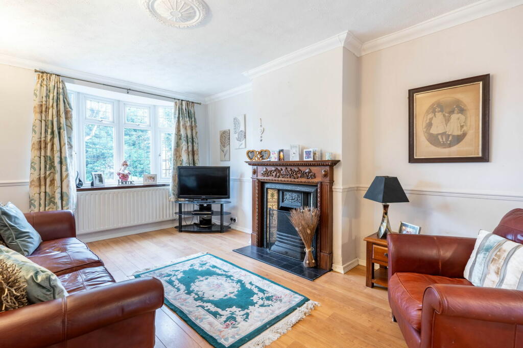 Additional property image - Birmingham Road, Alvechurch, B48 7TB