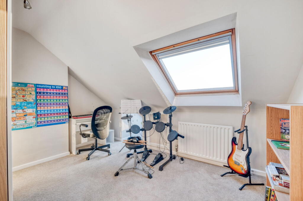 Additional property image - Dellow Grove, Alvechurch, B48 7NR