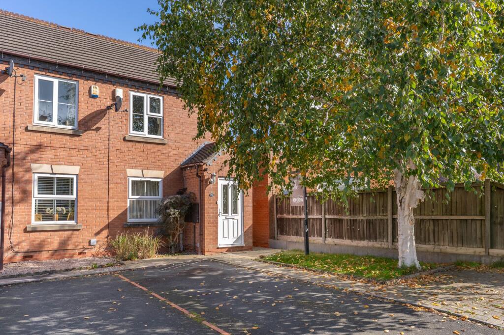Main image of property: Snake Terrace, Alvechurch, B48