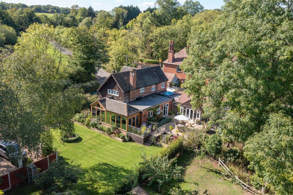 Main image of property: Sandhills Green, Alvechurch, B48