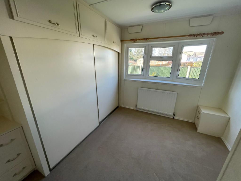 2 bedroom park home for sale in Highgrove Close, Lowestoft, NR32