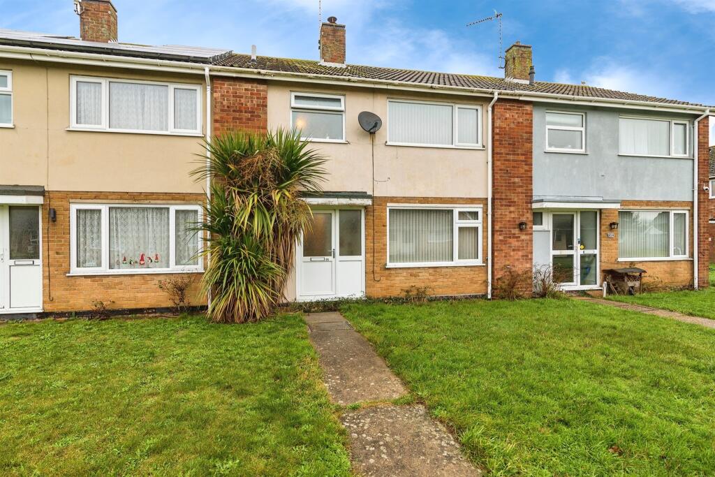 3 bedroom terraced house for sale in Borrow Close, Carlton Colville