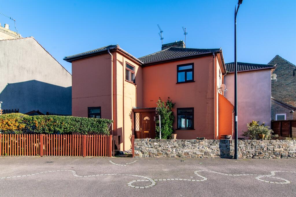 Main image of property: Cambridge Road, Lowestoft