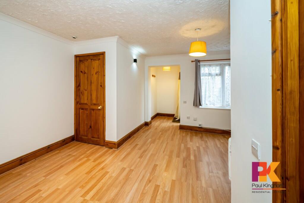 Studio flat for rent in Bevelwood Gardens, High HP12