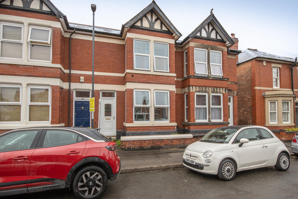 4 bedroom terraced house for sale in Bromley Street, Derby, DE22