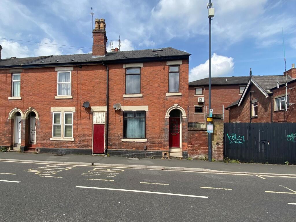 3 bedroom terraced house for sale in Uttoxeter Old Road, Derby