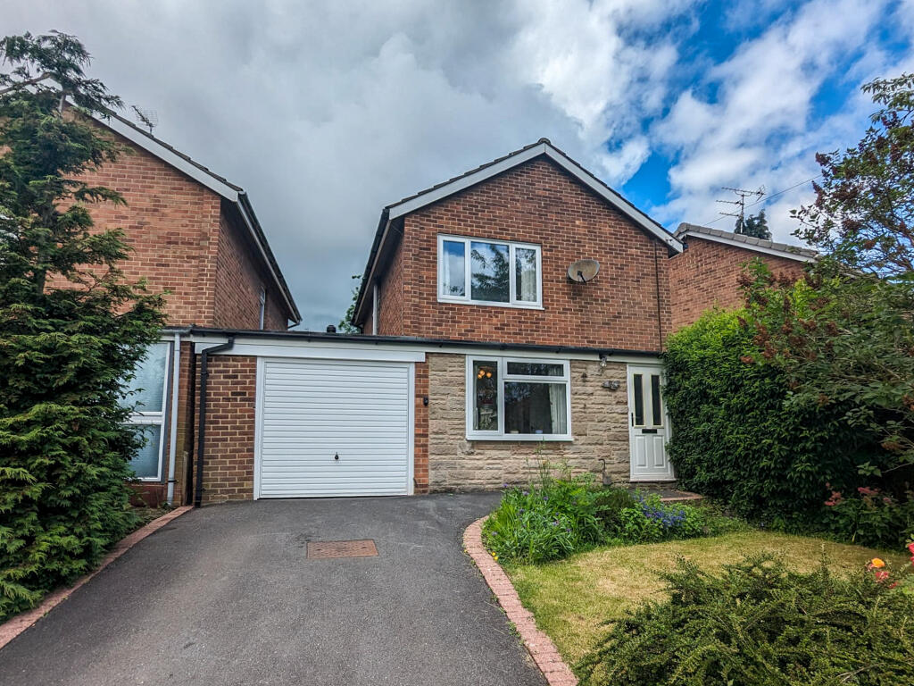 3 bedroom detached house for sale in Carsington Crescent, Allestree, DE22