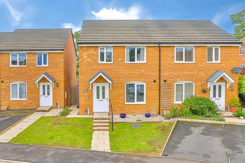 2 bedroom semidetached house for sale in Austin Rise, Burton Latimer, NN15