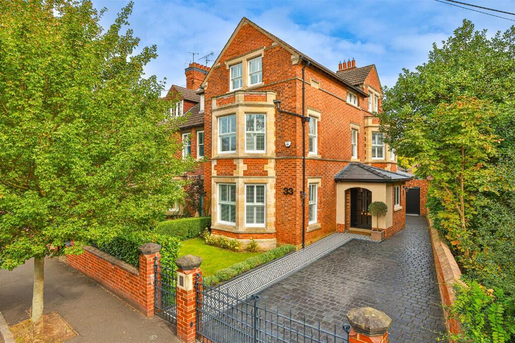 4 bedroom house for sale in Headlands, Kettering, Northamptonshire, NN15