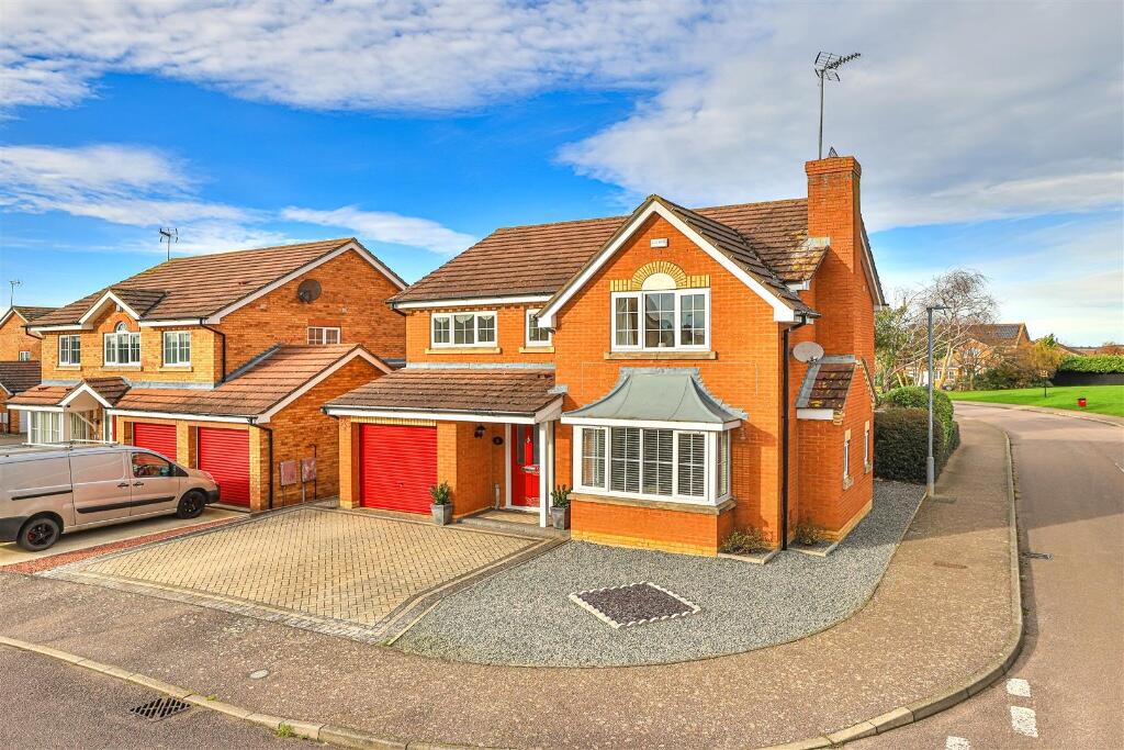 4 bedroom detached house for sale in Cooper Court, Thrapston, NN14