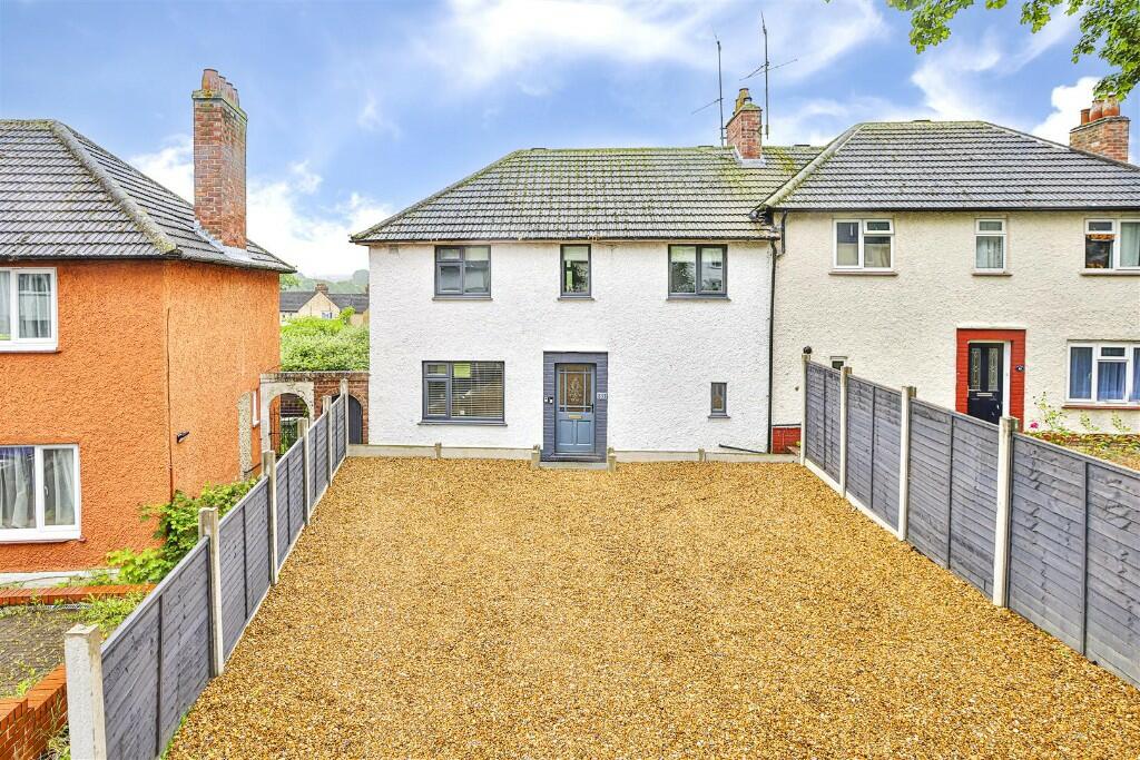 3 bedroom semidetached house for sale in Naseby Road, Kettering, Northamptonshire, NN16