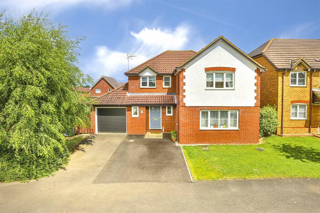 4 bedroom detached house for sale in Windsor Drive, Thrapston, NN14