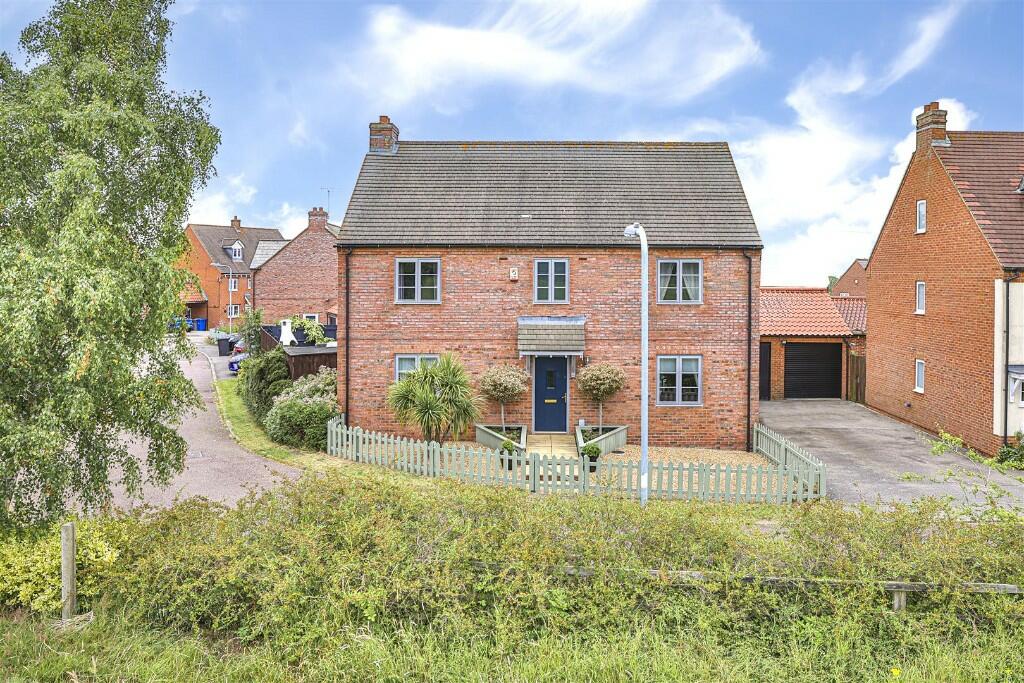 4 bedroom detached house for sale in Hares Run, Mawsley, NN14