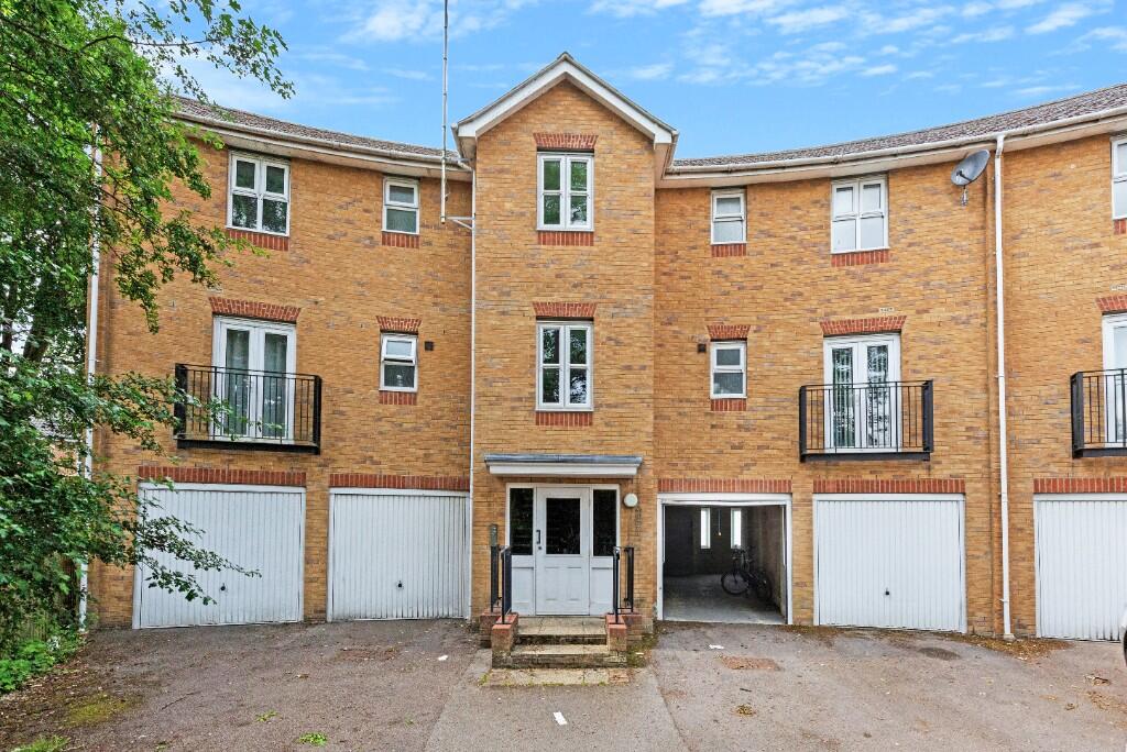 Main image of property: Woodcroft Way, Kettering, Northamptonshire, NN15