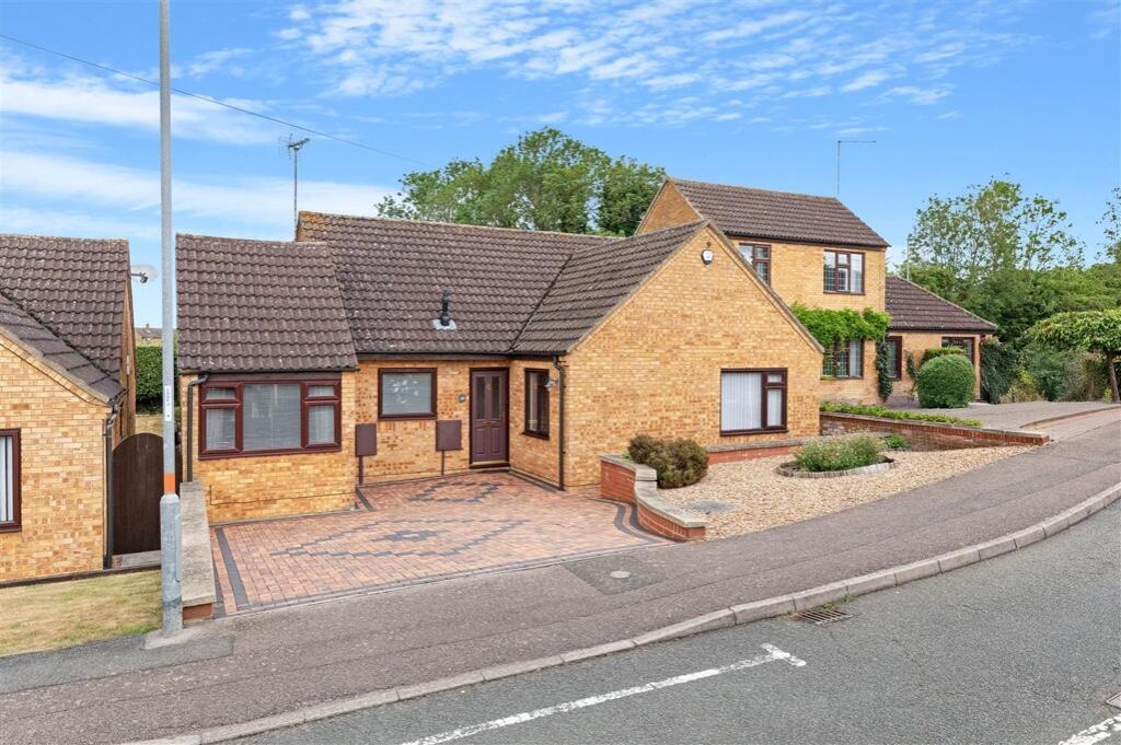 Main image of property: Grosvenor Way, Kettering, Northamptonshire, NN15