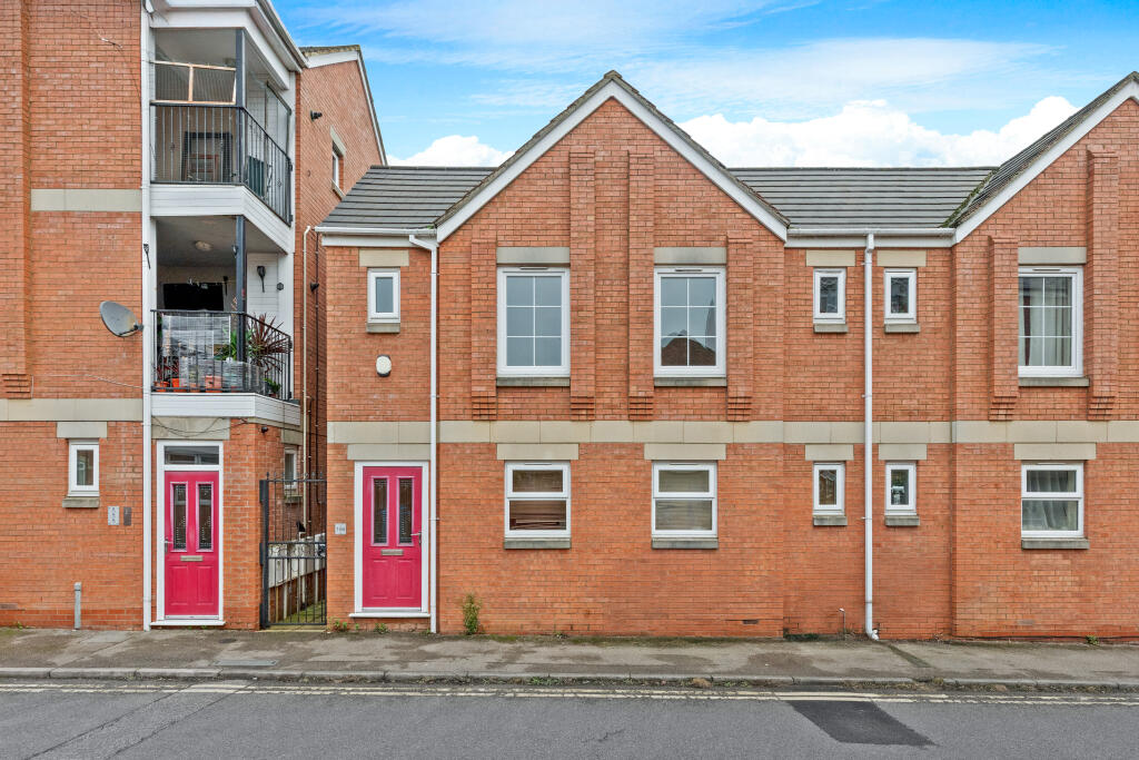 Main image of property: Wellington Street, Kettering, Northamptonshire, NN16