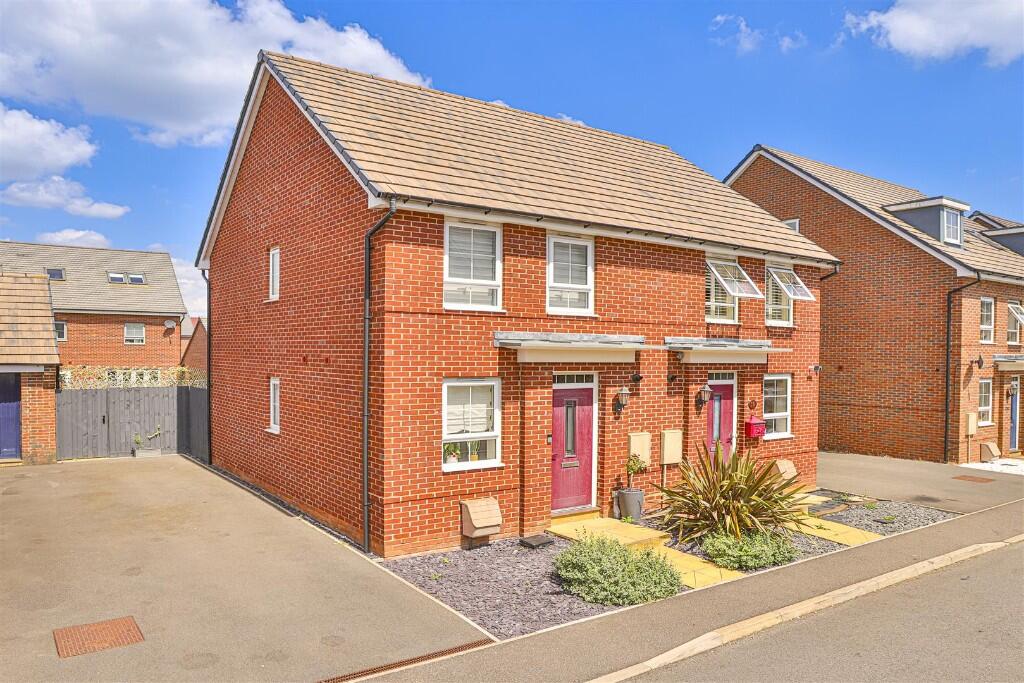 Main image of property: Grimsthorpe Avenue, Barton Seagrave, Northamptonshire, NN15