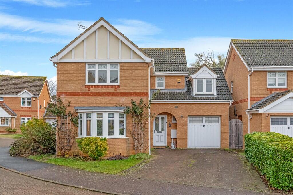 Main image of property: Greenslade Close, Kettering, Northamptonshire, NN15