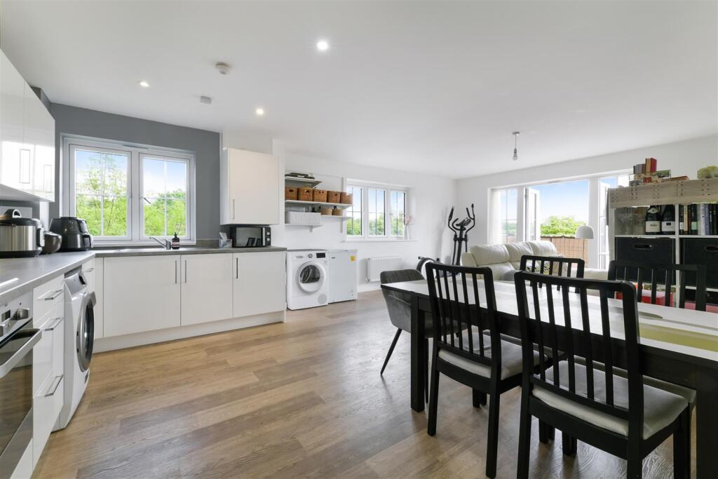 Main image of property: Station Road North, Merstham