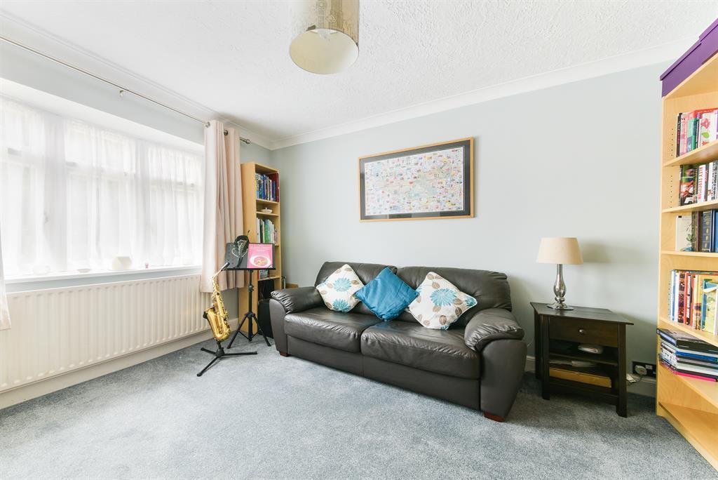 3 bedroom detached bungalow for sale in Melton Road, Merstham RH1 3HB, RH1