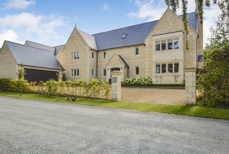 5 bedroom detached house for sale in First Drift, Wothorpe, Stamford, PE9