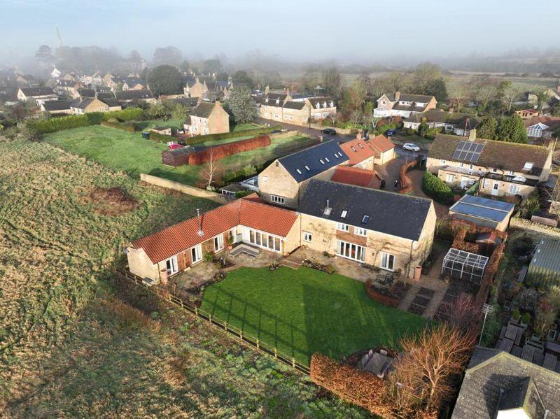 5 bedroom barn conversion for sale in Barn Conversion, Church Street